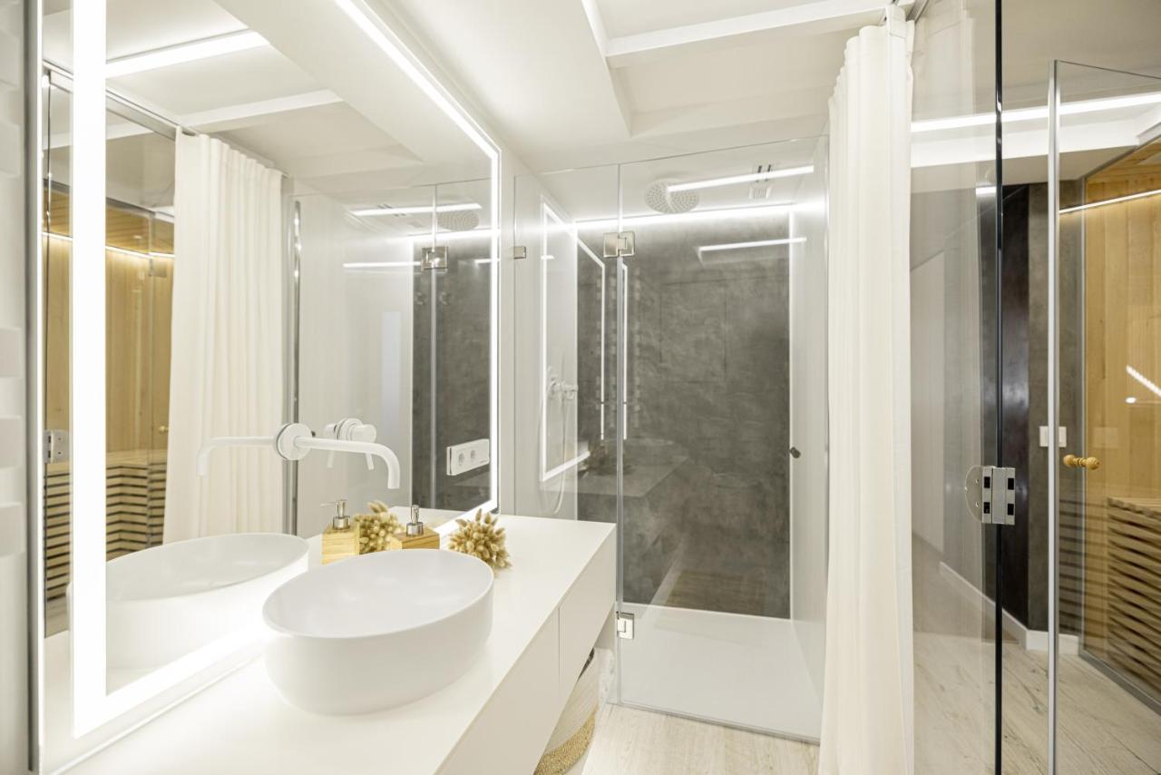 White Fox - Sauna - Lviv Buitenkant foto